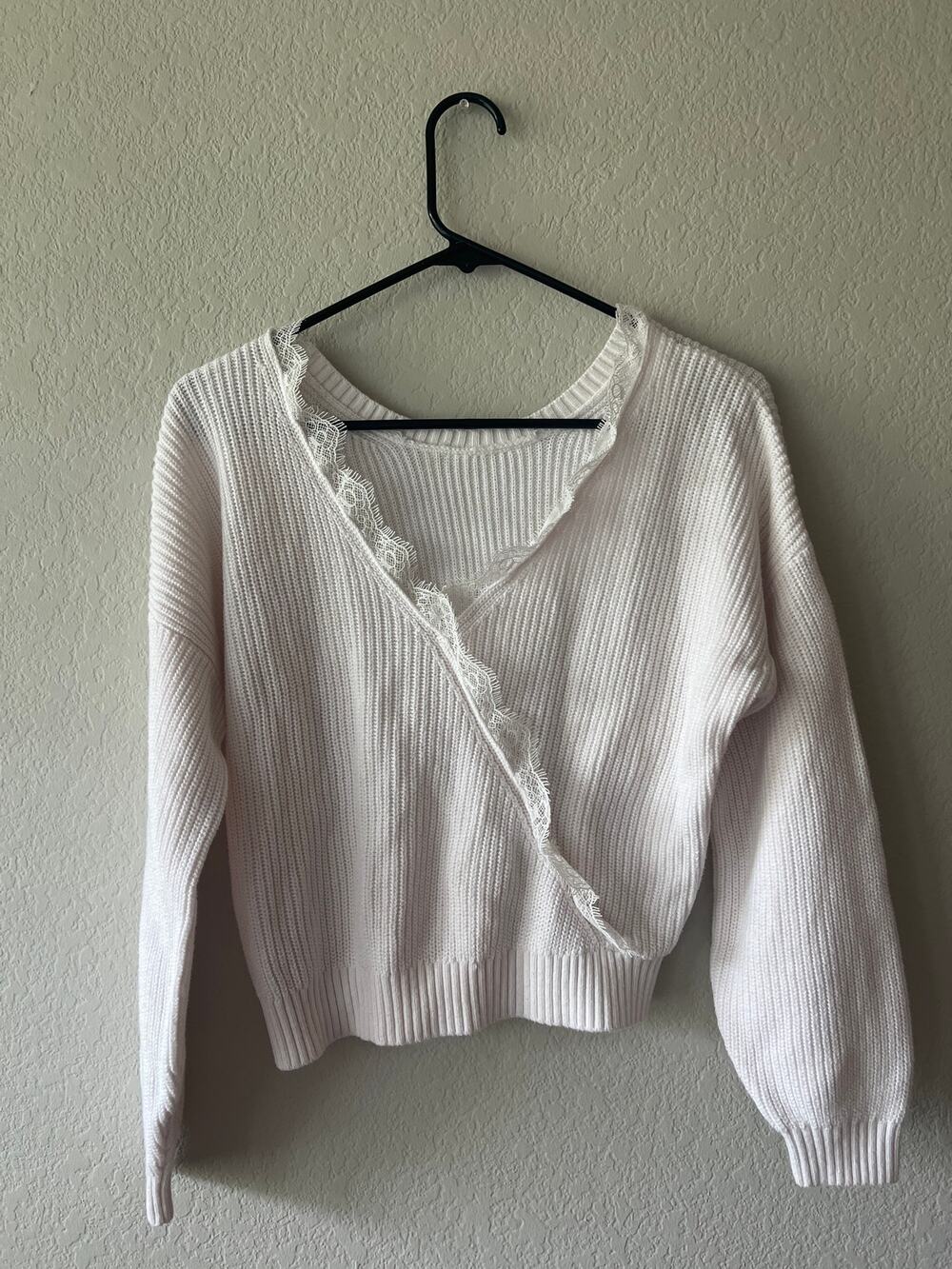 Hollister White Lace Reversible Cropped Crossover Sweater Cotton
